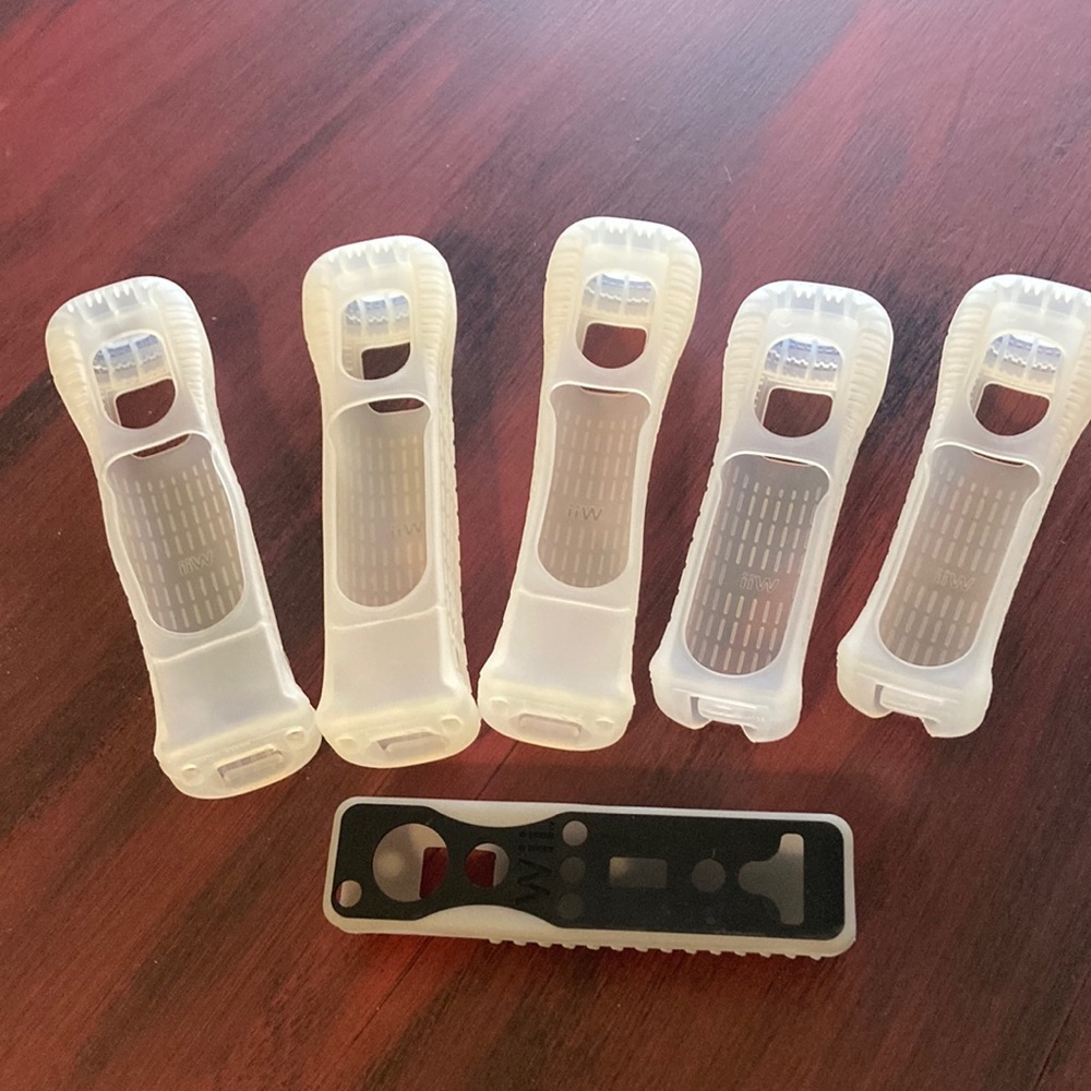 Set of 6 Silicone Wii Remote Protective Covers